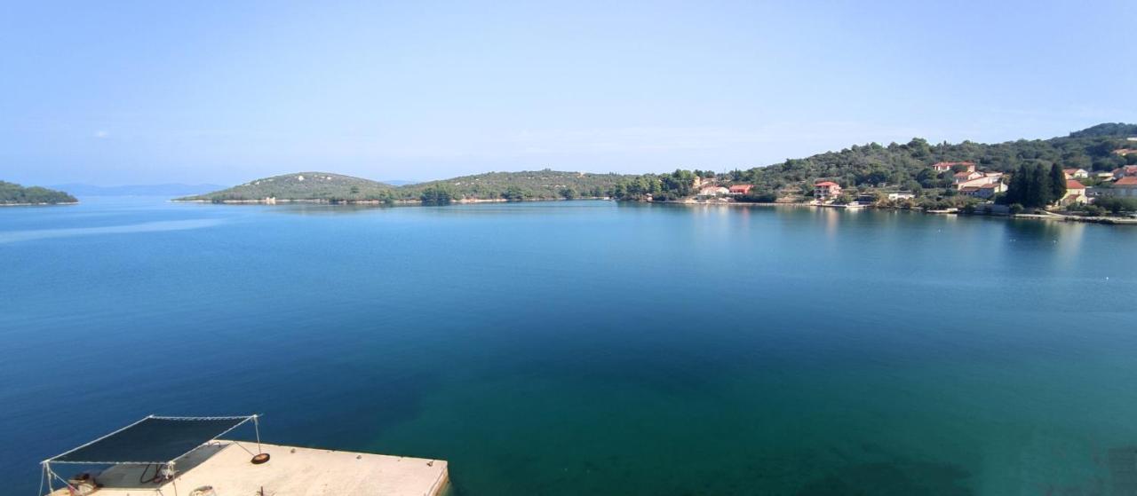 Pansion Alen - Dugi Otok Acomodação com café da manhã Luka  Exterior foto