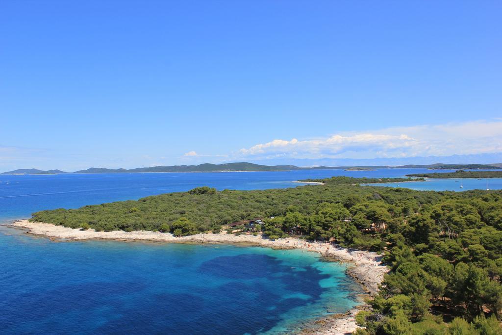 Pansion Alen - Dugi Otok Acomodação com café da manhã Luka  Exterior foto